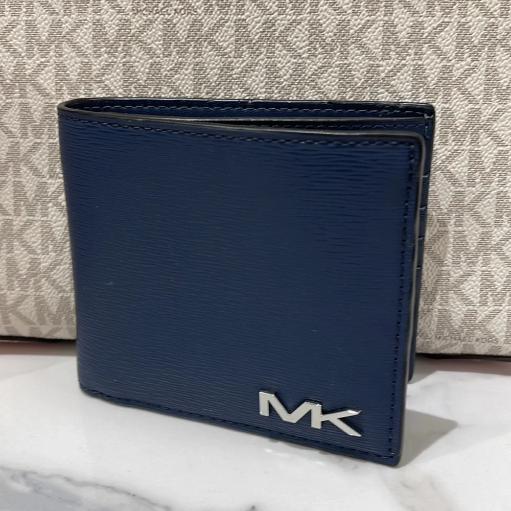 Michael Kors Cooper Billfold Wallet
Navy 
NWT - Picture 16 of 16